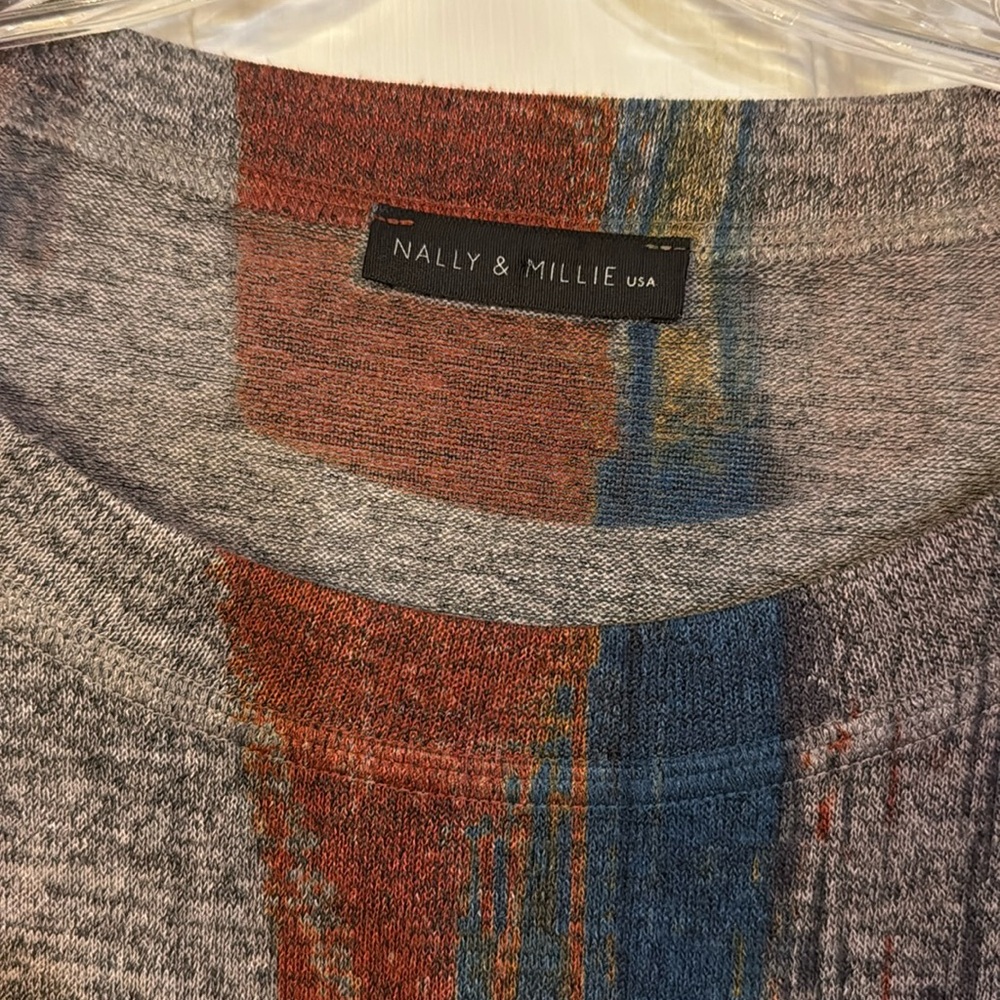 Nally & Millie usa Women’s Brush Stroke Grey sweater Top